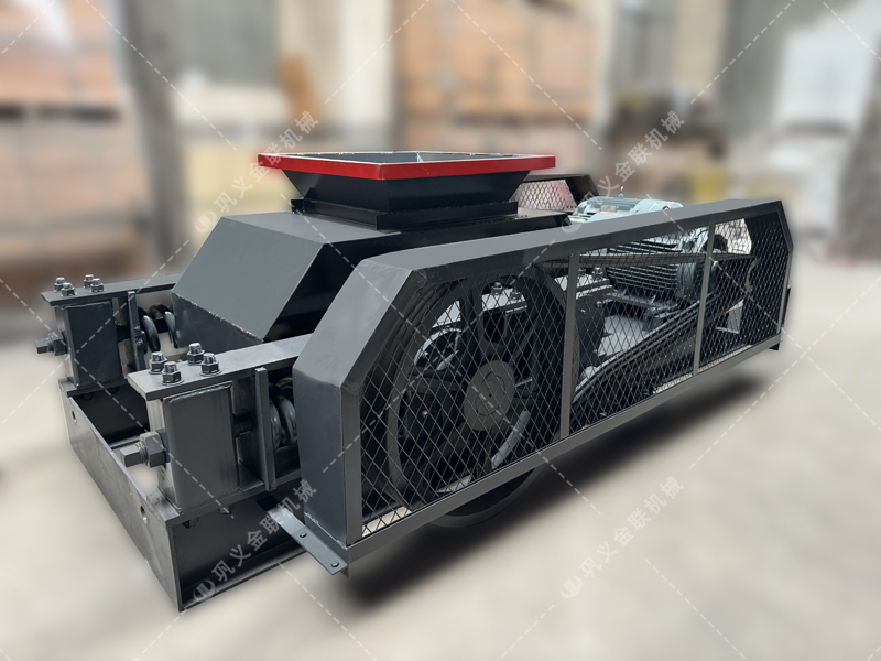 双齿辊与光面辊差异解析：煤矸石破碎该选哪种对辊设备？